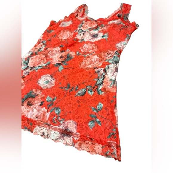 Hanky Panky Holiday Blossom Classic Lace Cami in Red Size Small - Picture 4 of 7